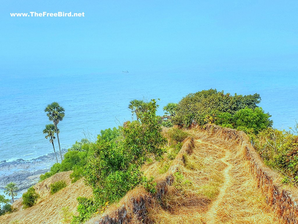 Walls of Korlai fort