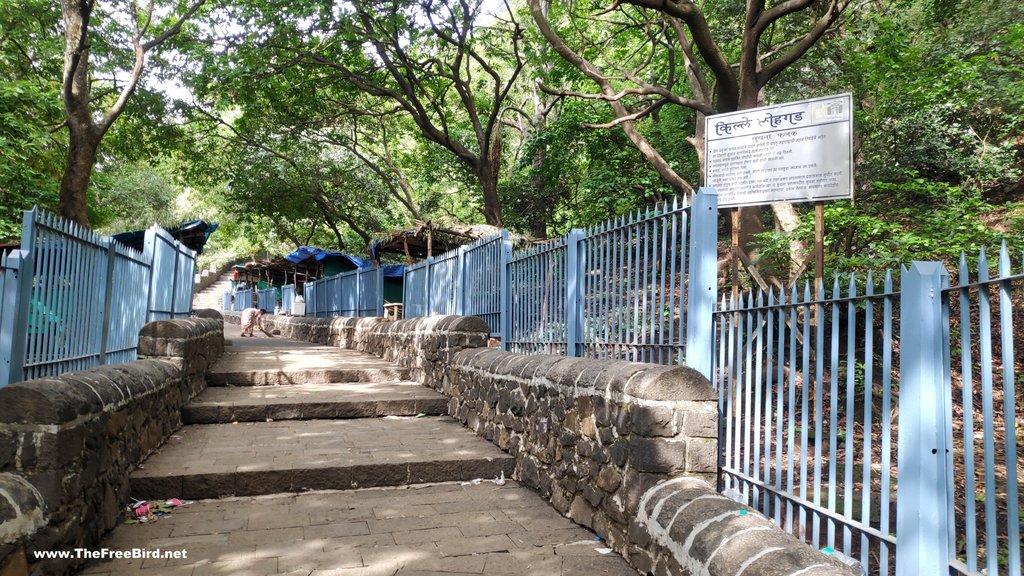 lohagad fort trek location