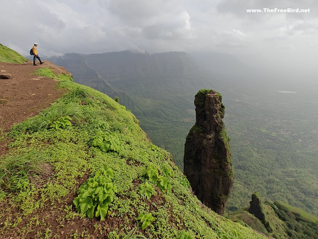 Vanarlingi sulka pinnacle visible form Jivdhan fort