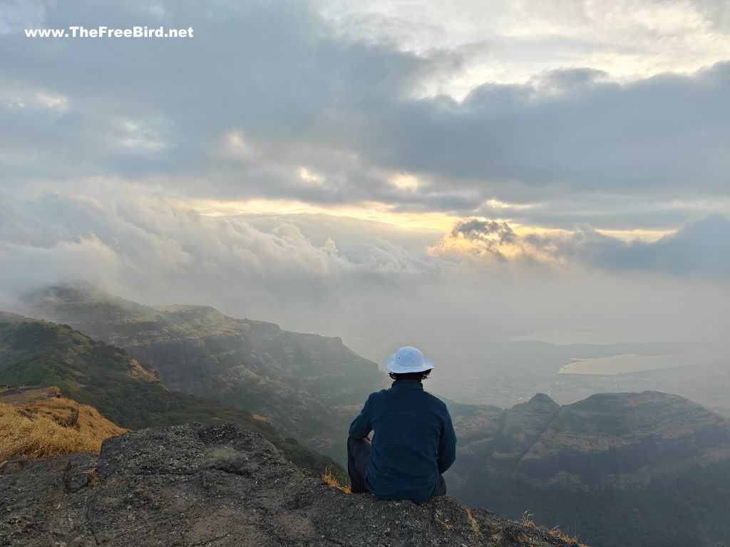 Clouds at Harishchandragad trek sunrise from Taramati peak