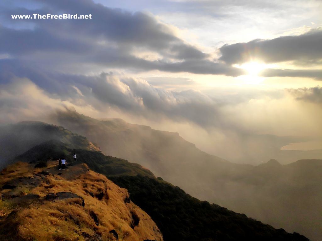 Harishchandragad trek sunrise from Taramati peak in winter